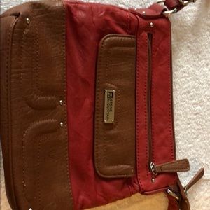 Stone Mountain cross body bag
